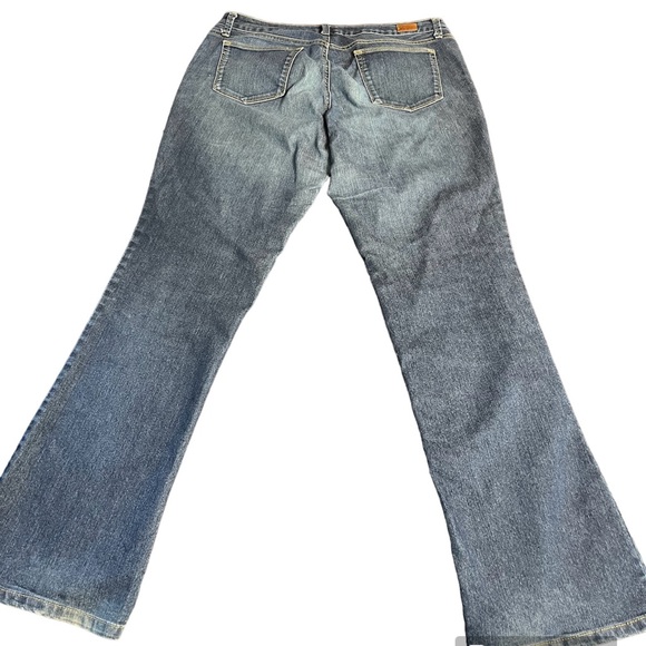 Woman’s blue jeans size 12 curvy modern boot lower rise S & Co. - Picture 3 of 10